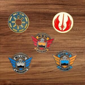 5 Star Wars Disney Parks Trading Pins, Plus 2 Bonus Pins